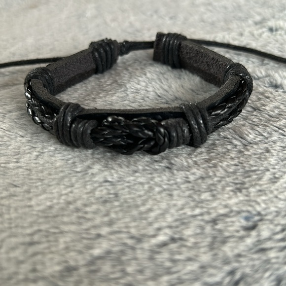 NWOT🌟Mens Black Multilayer Faux Leather Braided Bracelets - Picture 5 of 7